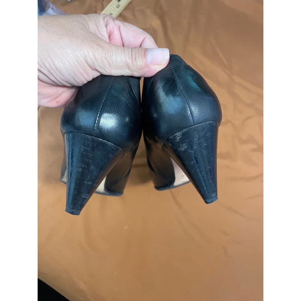 Prevata Black Leather Pointed Toe Ankle Booties Made in Italy Womens 8 AA Narrow
